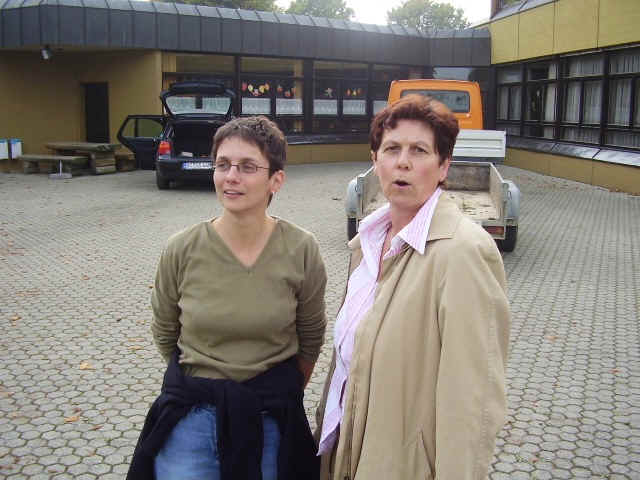 Michaela Jenke (Elternbeirat GHS) und Angelika Schall (Leiterin des Tagesheims)